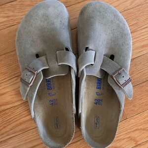 Birkenstock Boston Soft Footbed Suede Leather in Taupe